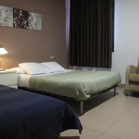Hostal Lk Barcelona Buitenkant foto