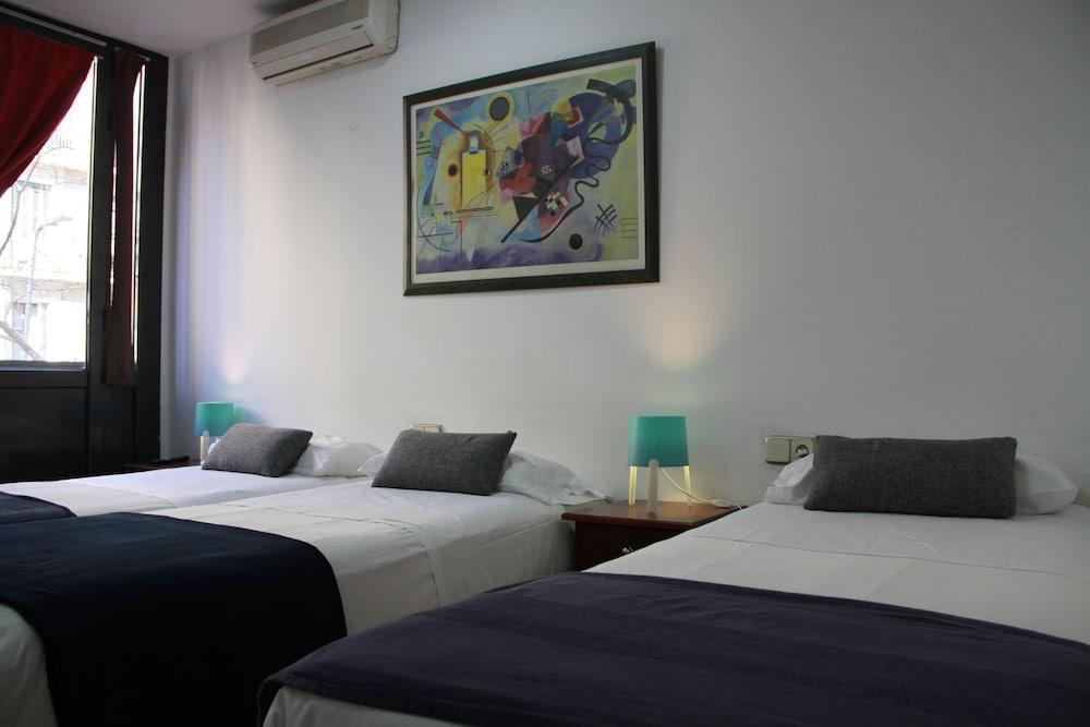 Hostal Lk Barcelona Buitenkant foto