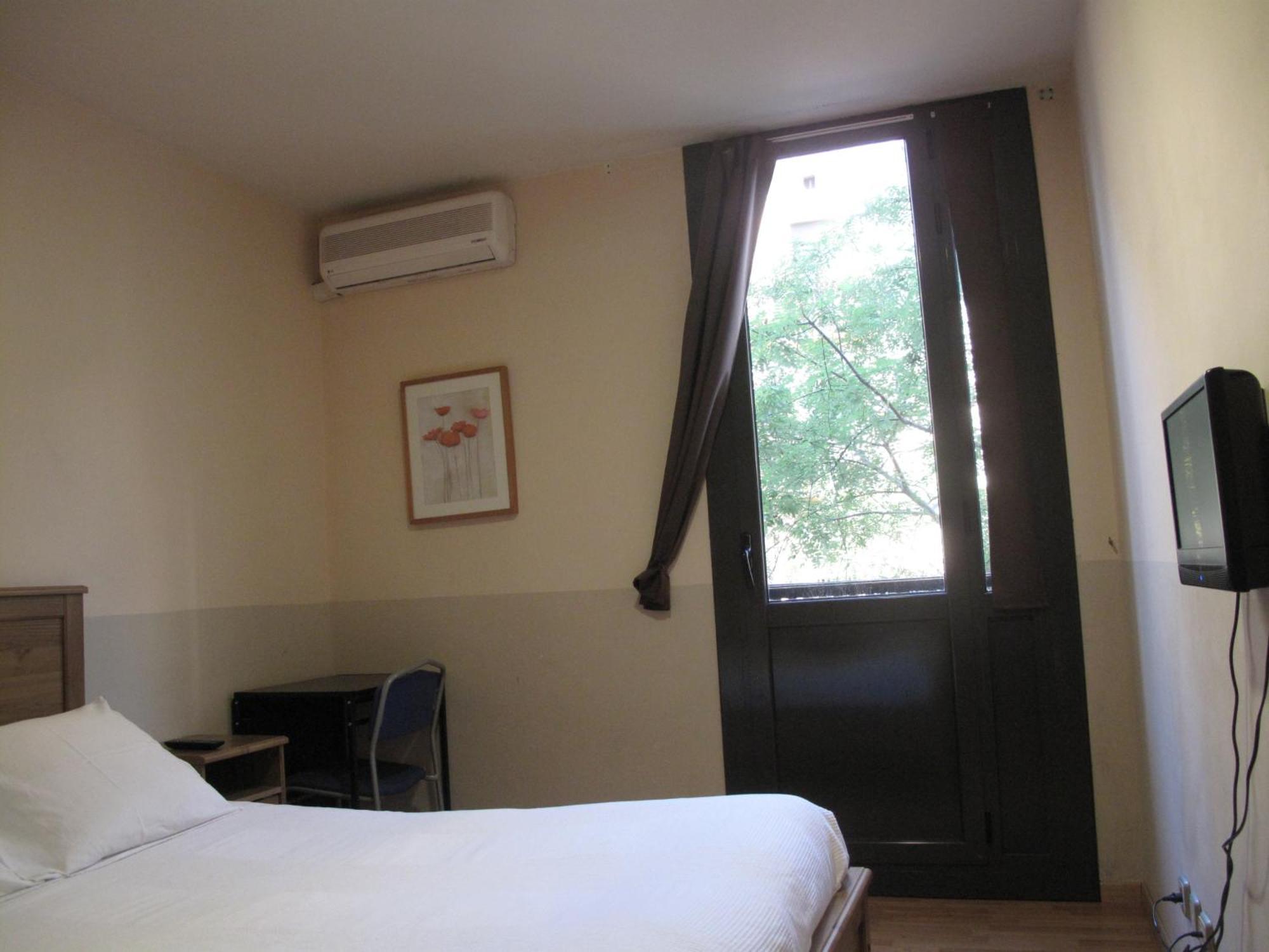 Hostal Lk Barcelona Buitenkant foto