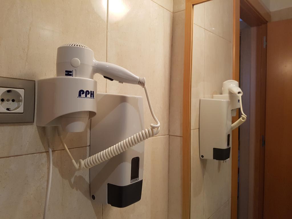 Hostal Lk Barcelona Buitenkant foto
