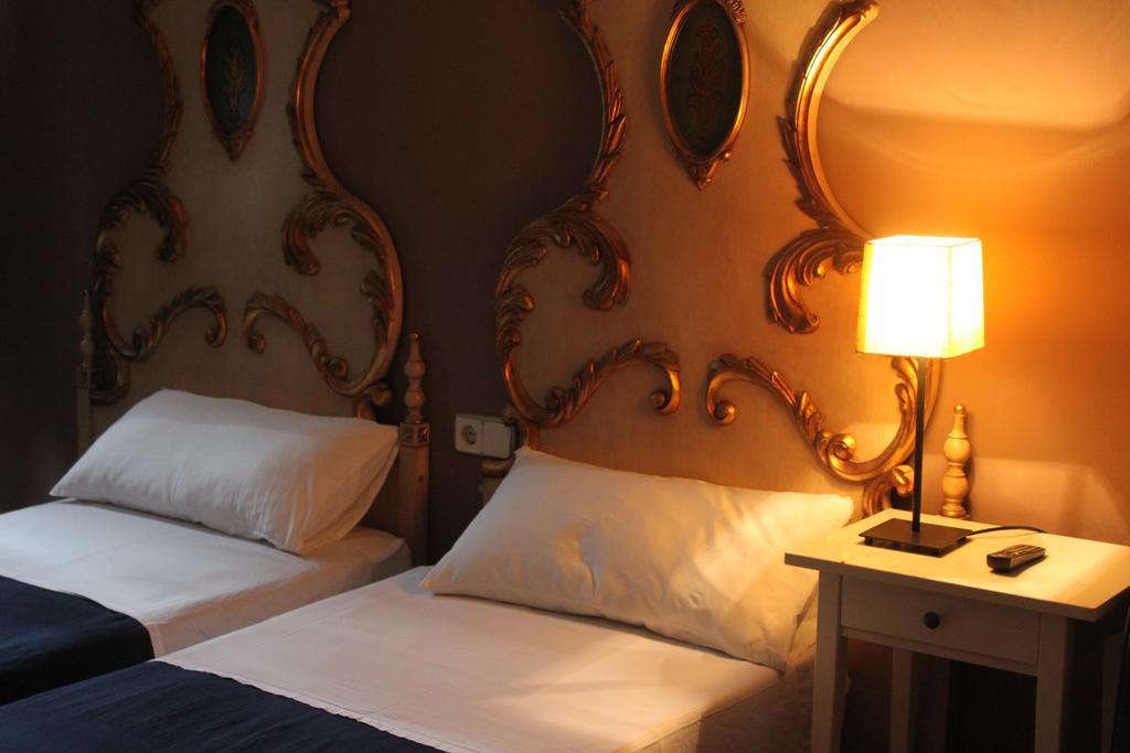 Hostal Lk Barcelona Buitenkant foto
