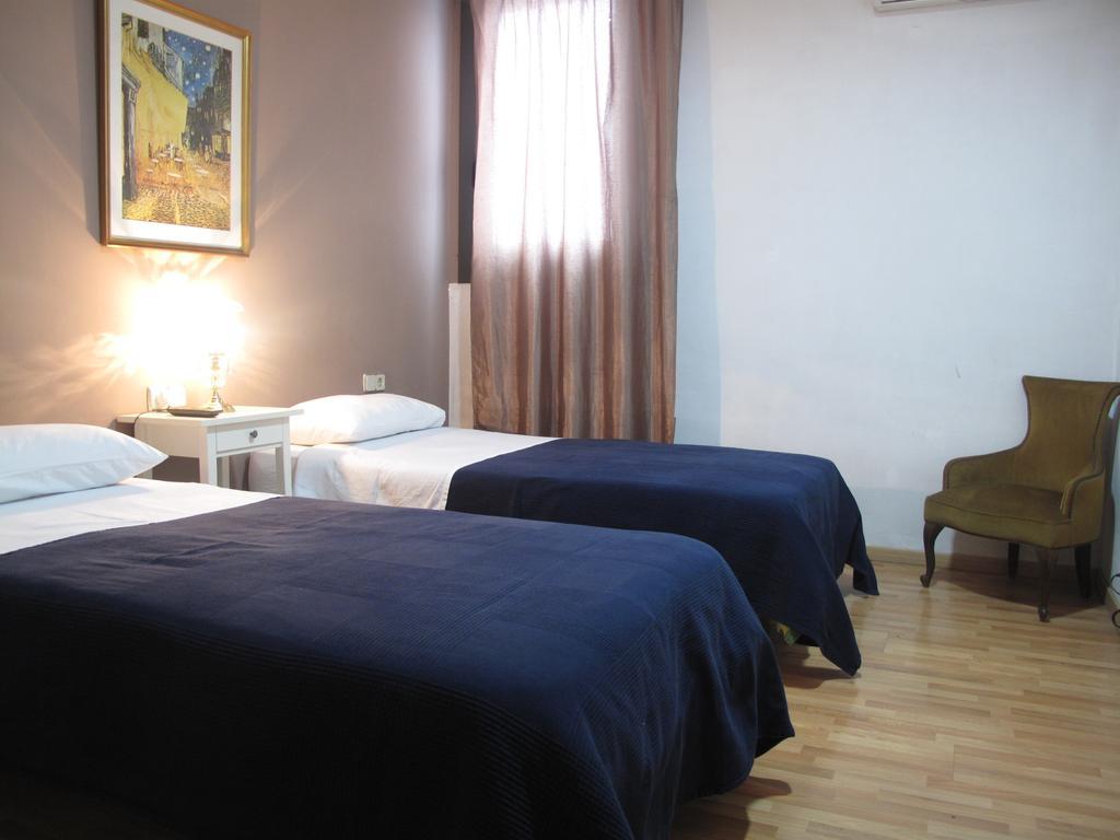 Hostal Lk Barcelona Buitenkant foto