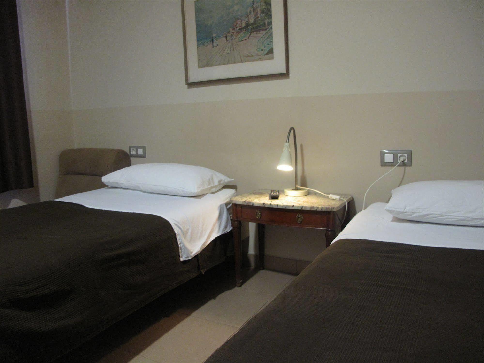 Hostal Lk Barcelona Buitenkant foto