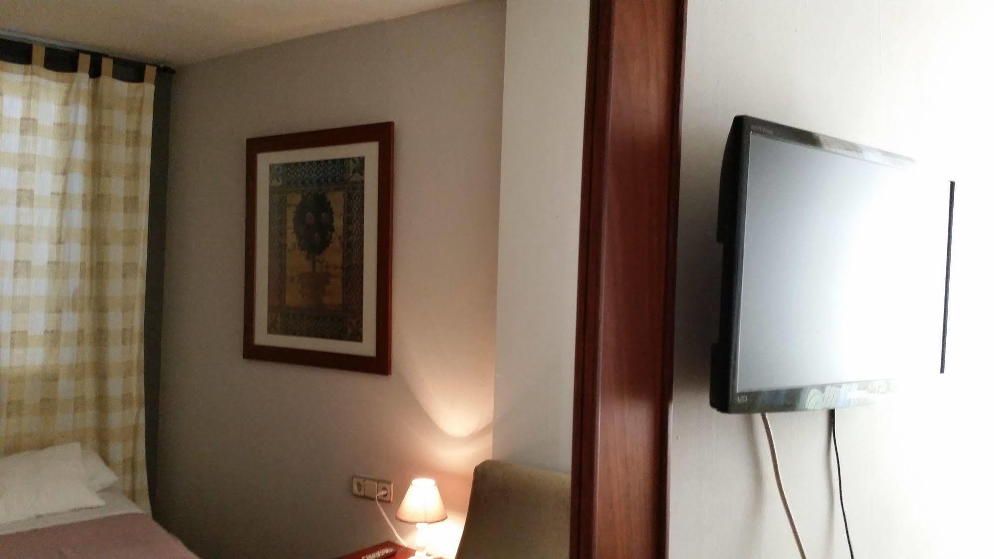 Hostal Lk Barcelona Buitenkant foto