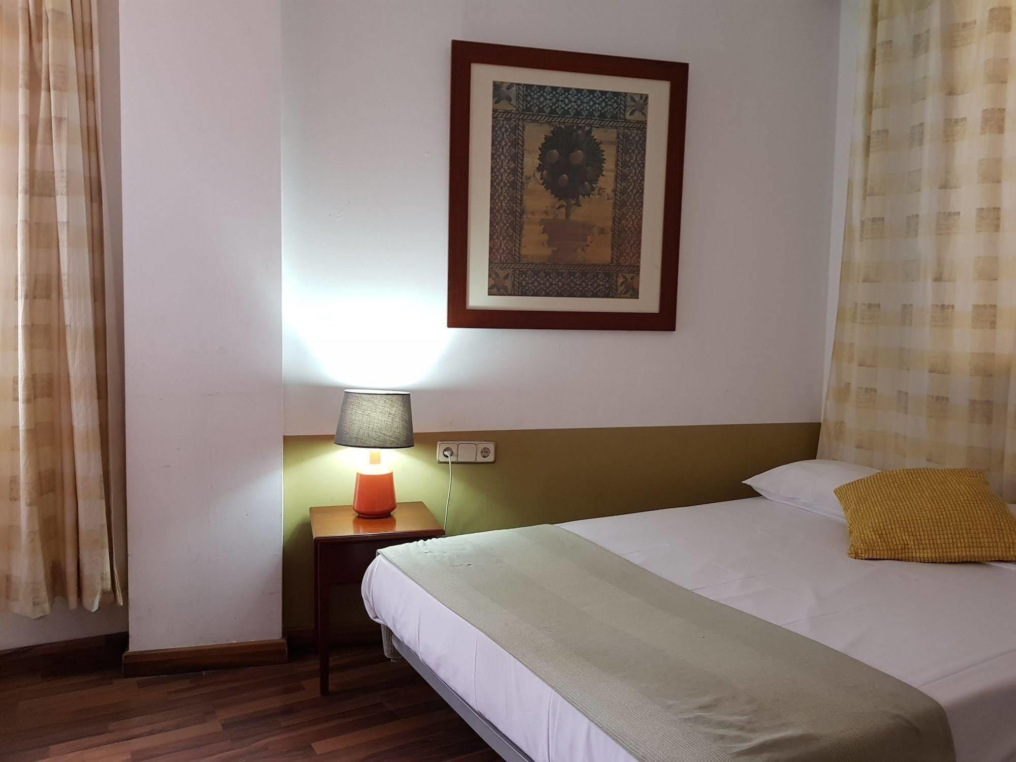 Hostal Lk Barcelona Buitenkant foto