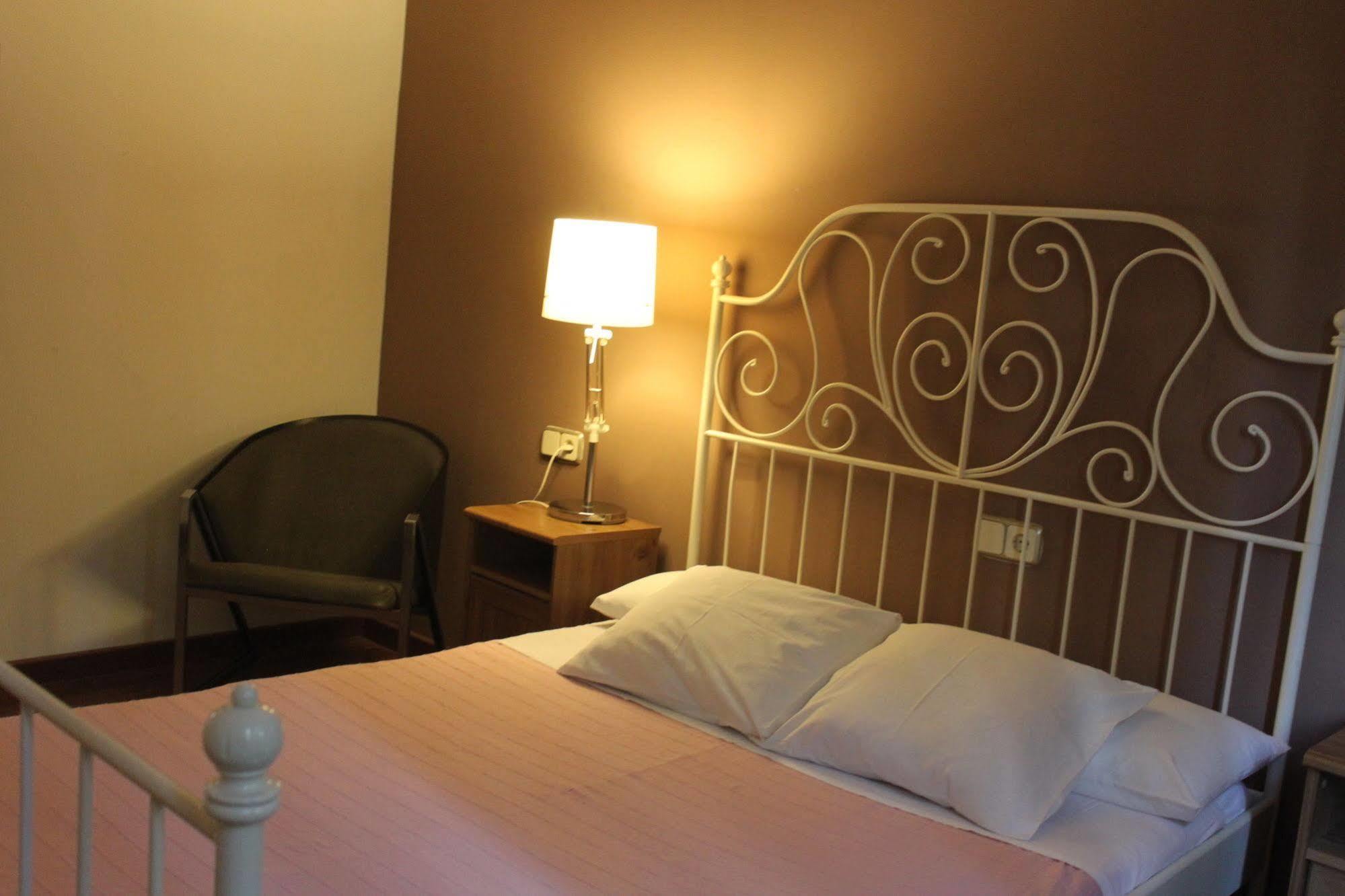 Hostal Lk Barcelona Buitenkant foto